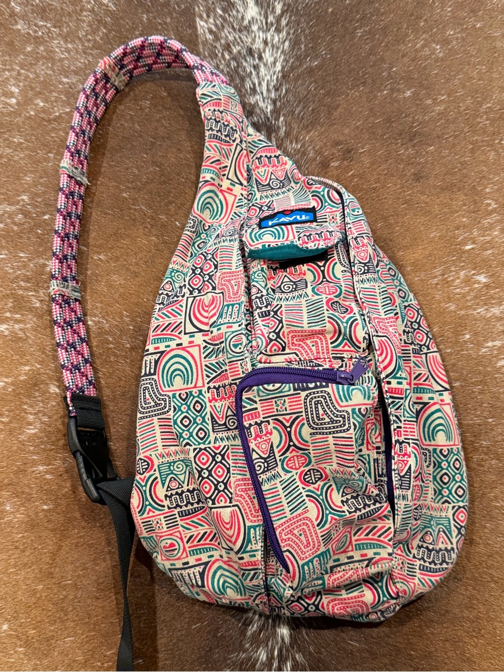 KAVU Rope Sling Bag Colorful Abstract Geometric Print